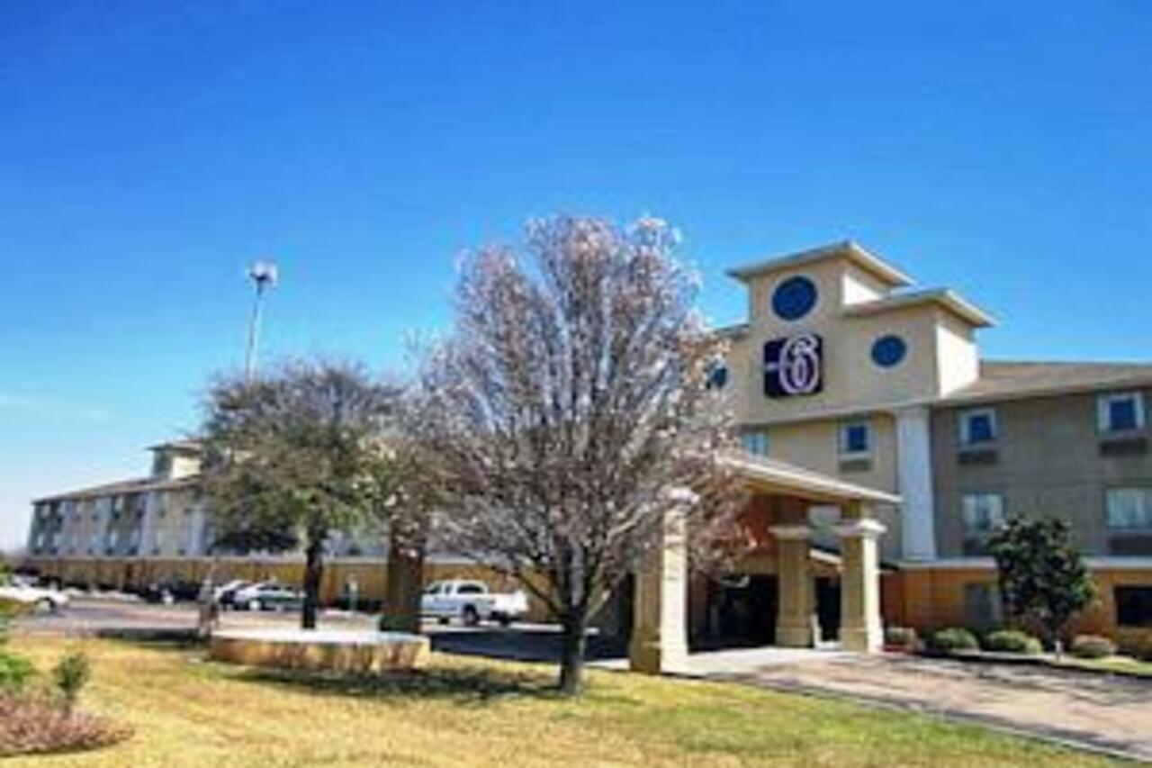Super 8 By Wyndham Temple I-35 Hotel Exterior photo